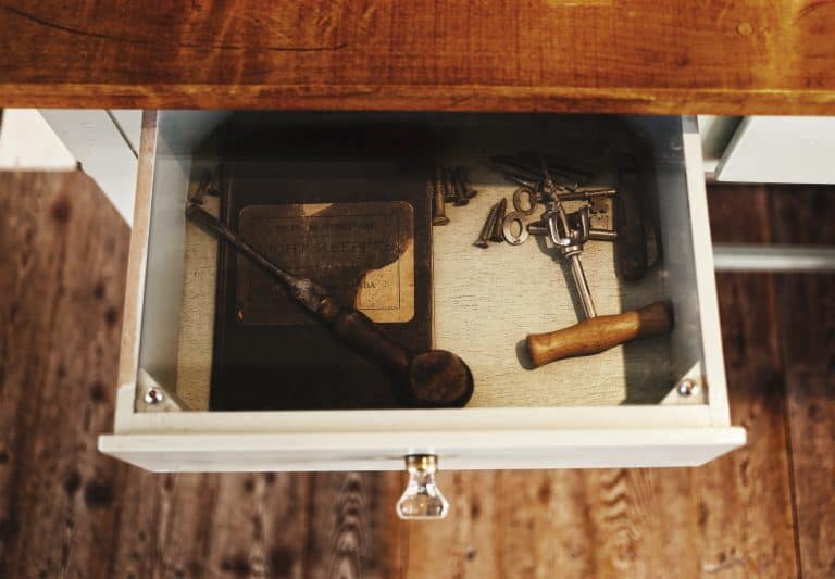 A wooden cutting board, with Drawer and Image