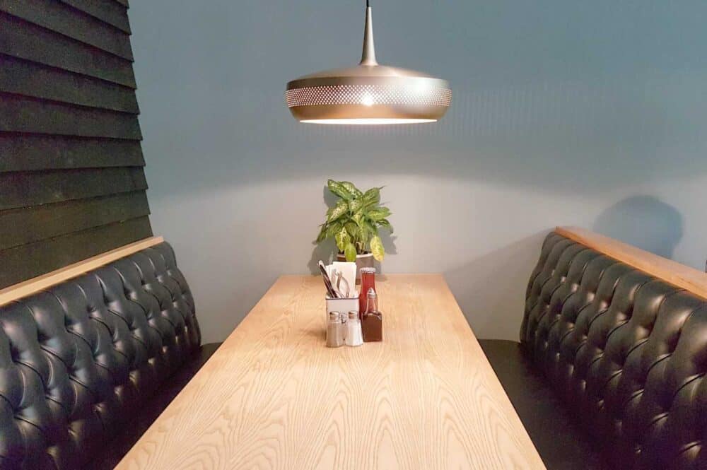 Fish House E20 – Contemporary restaurant and takeaway