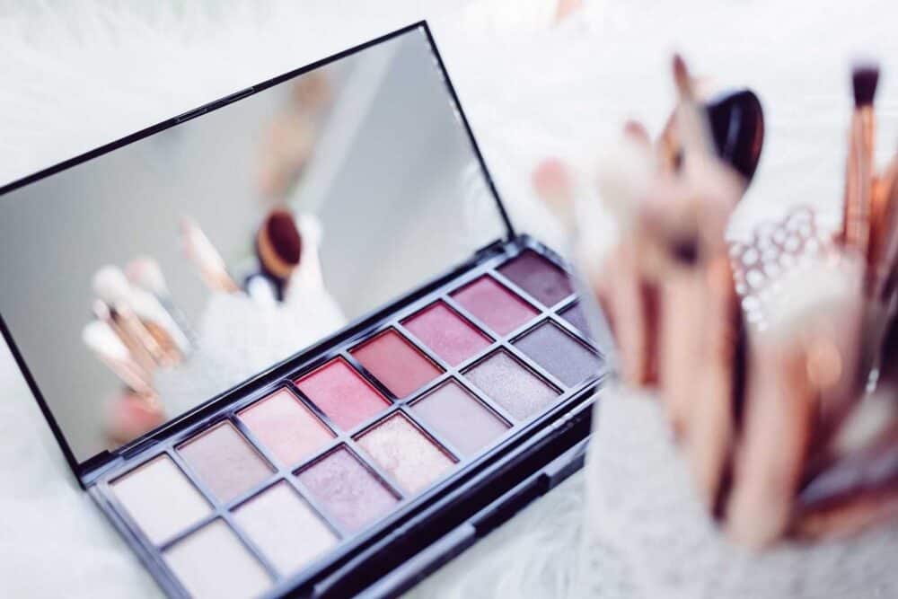 How to get your own Glamlin beauty stylist