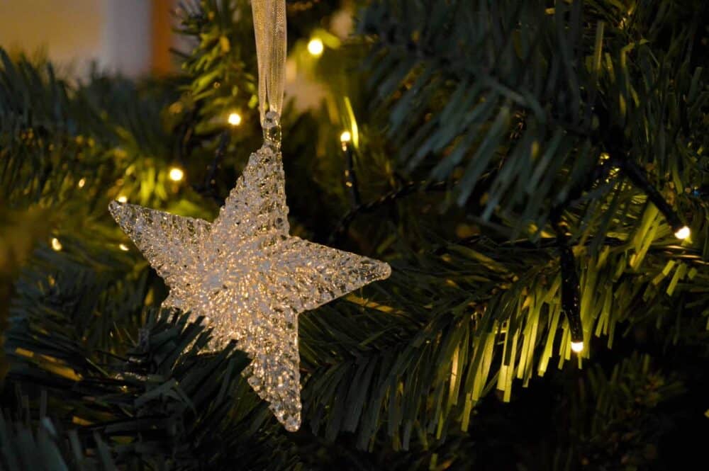 Christmas Traditions // Decorating the Christmas tree
