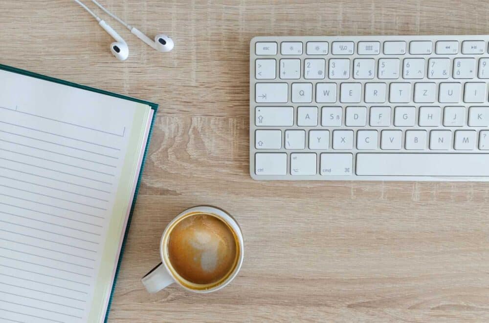 Blogging 101 | Hot desking: because your blog’s got that big