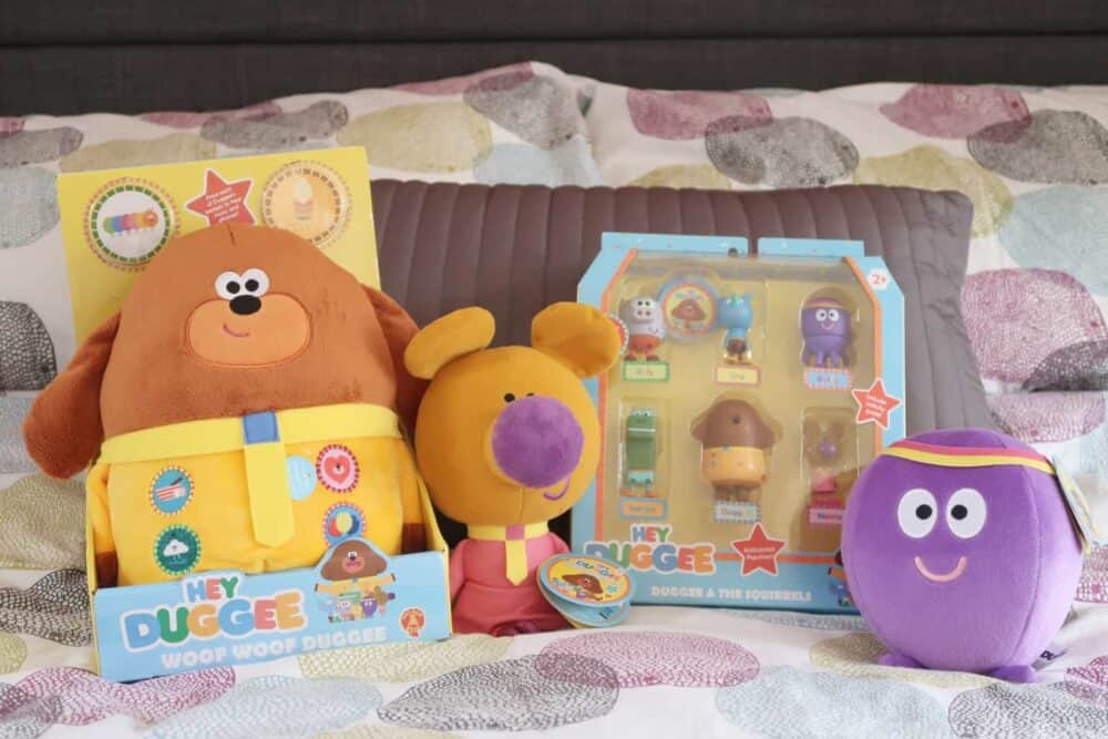 Hey Duggee and The Christmas Gift Guide Badge