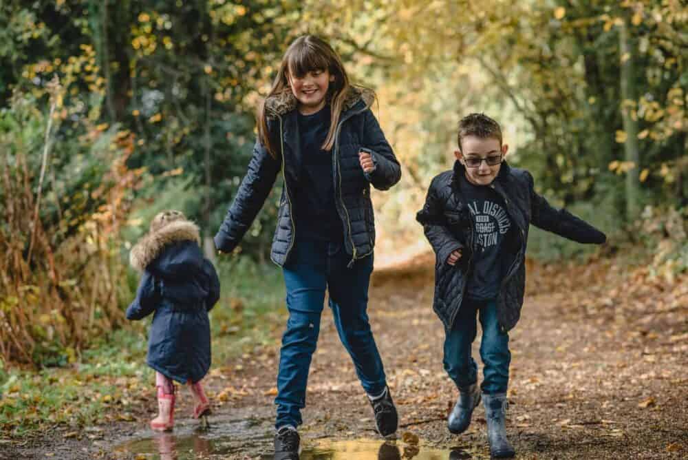 7 Tips for encouraging your child to discover outdoor play