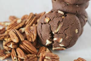 A close up of a plate covered with chocolate