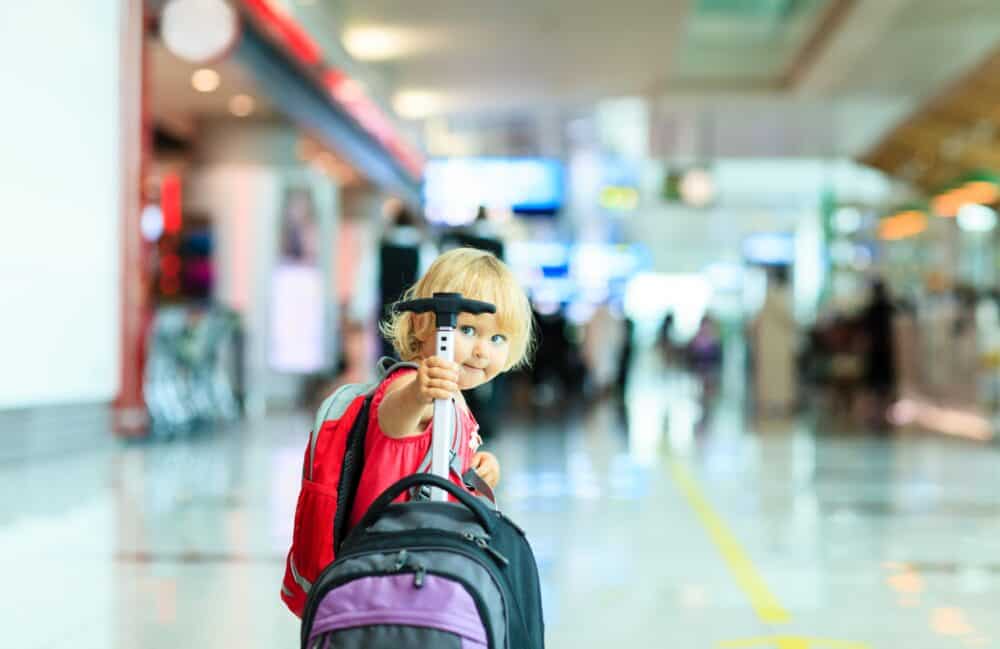 Keep the Kids Occupied at the Airport This Summer (Without Spending a Fortune)