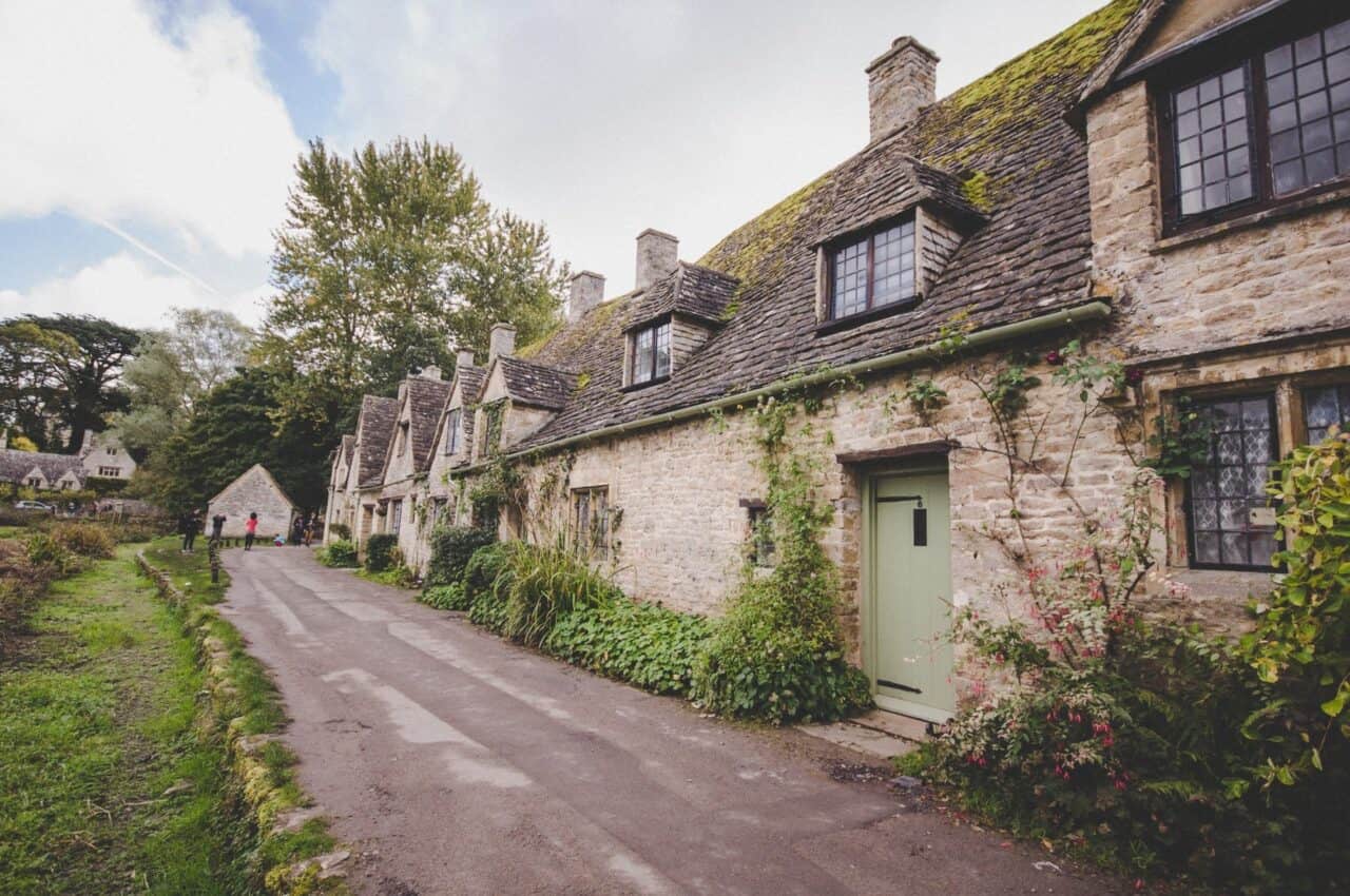 8 must-visit places in the UK - cotswolds