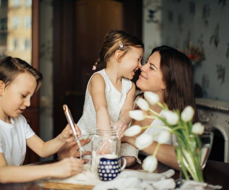 4 Things Moms Can Do to Make Some Extra Money