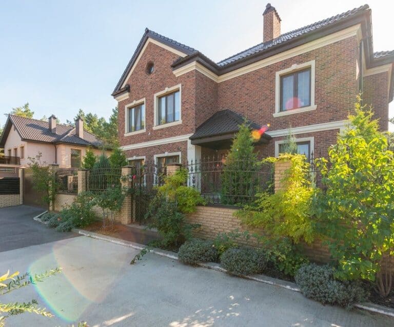 Ways You Can Improve Your Home’s Curb Appeal on a Budget