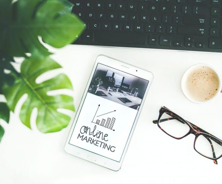 4 PosterMyWall tools to elevate your online marketing