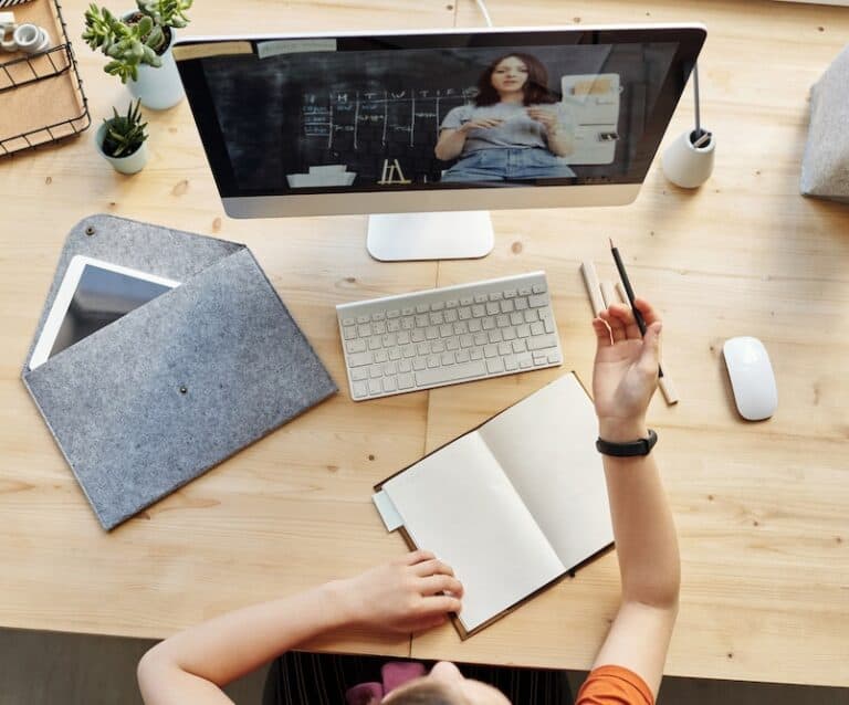 12 Reasons Why You Should Consider Online Education
