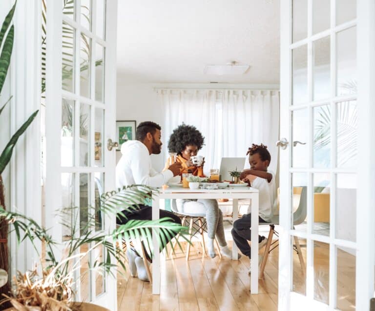 4 Tips for Making Your Dining Room Kid Friendly