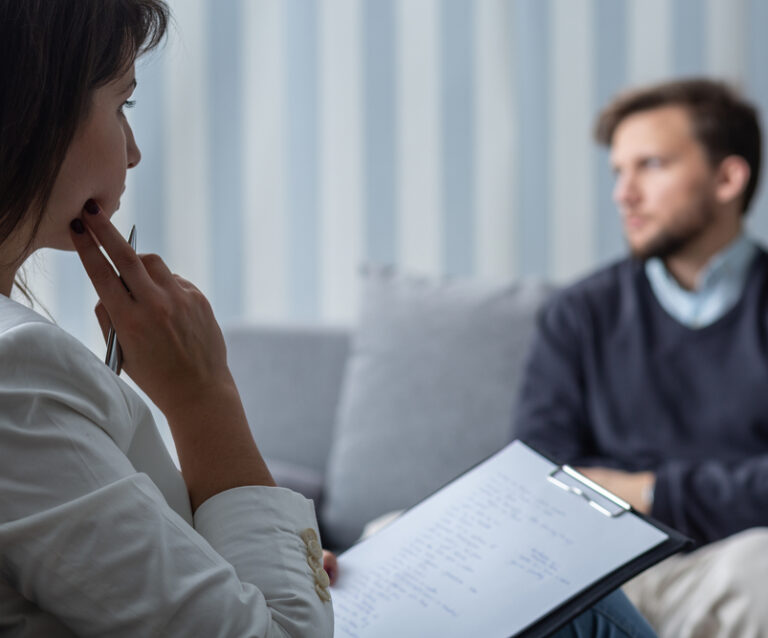 Why You Should See a Grief Therapist After Suffering a Loss