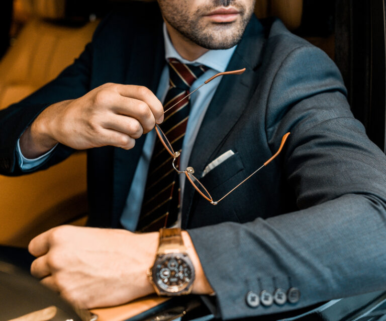 Buying a Pre-Owned Luxury Watch? 5 Things to Remember!