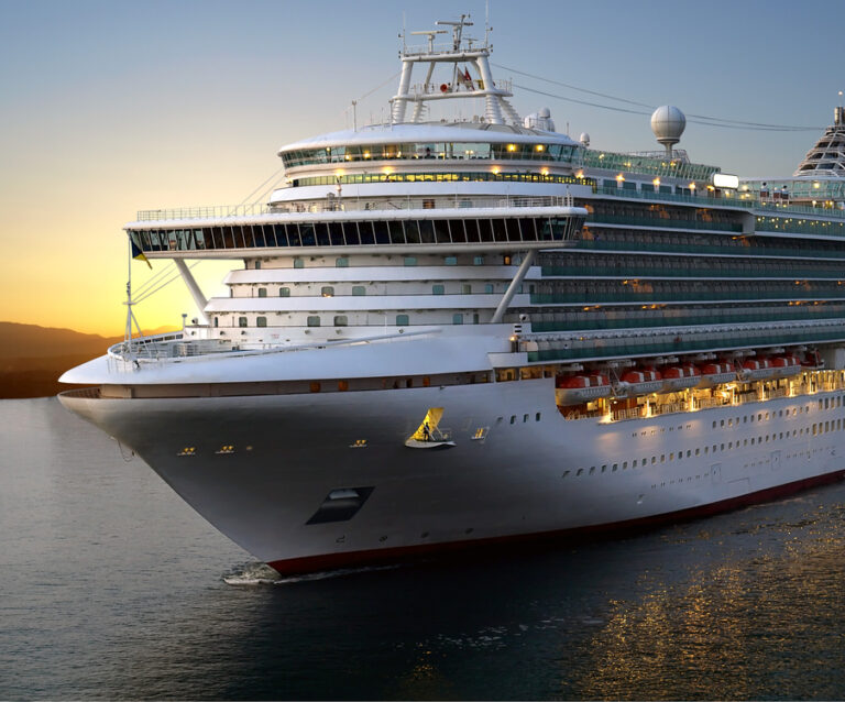 Enhancing Holiday Cruises with Festive Stays