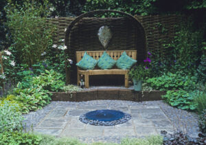 Modern Outdoor Benches: Stylish Solutions for Small Gardens