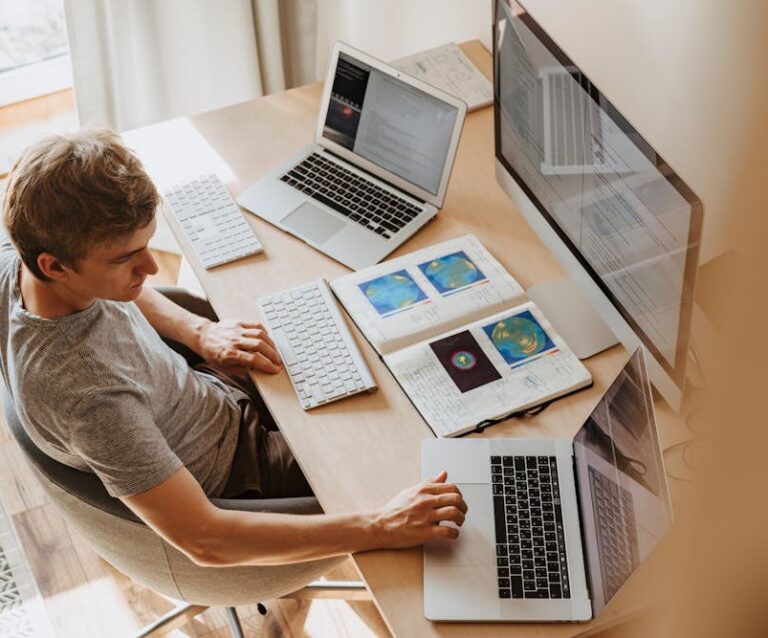 The Future of Hybrid Work: Tech Solutions for Seamless Collaboration