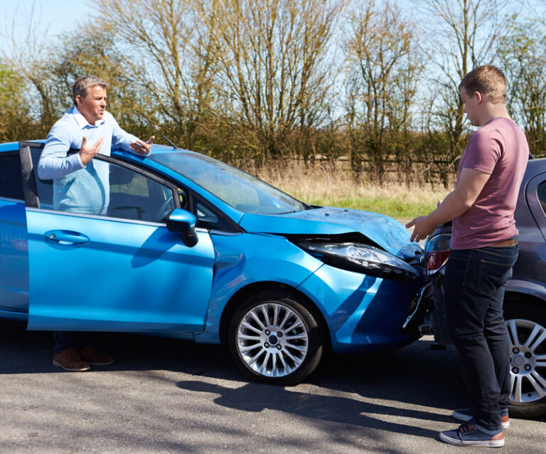 How an Accident Lawyer Builds a Strong Case for You