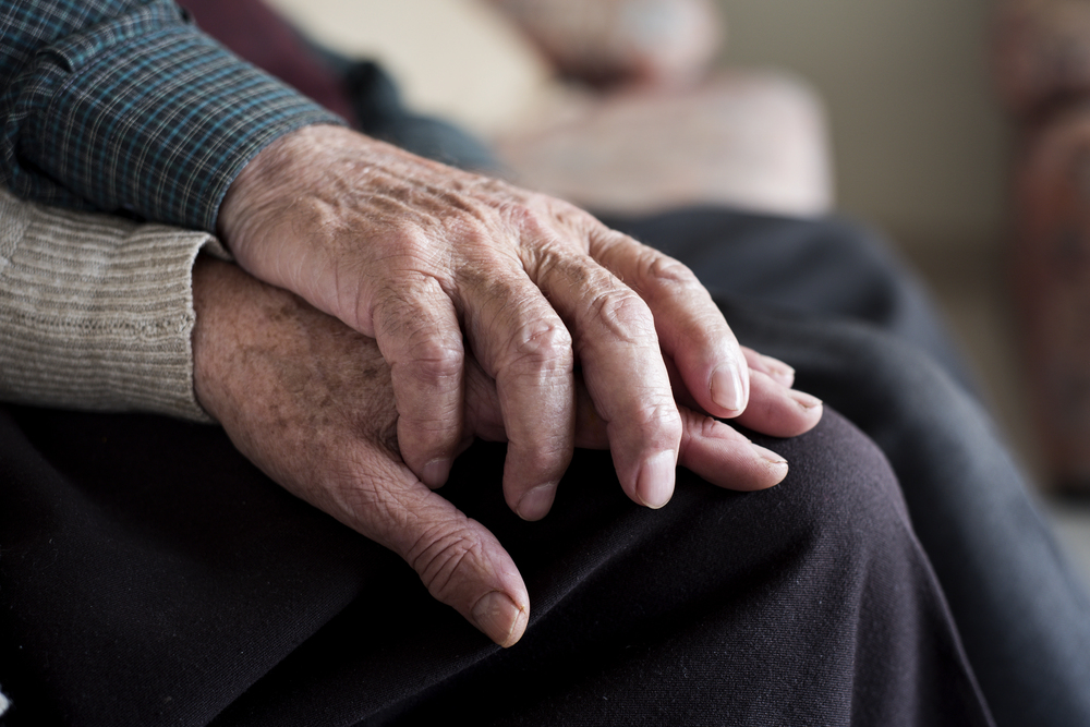 How to Help Aging Parents Manage Their Finances Effectively