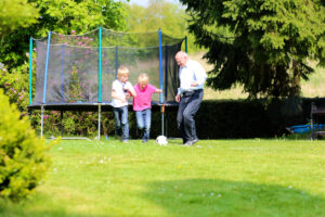 4 Ways to Make a Low-Maintenance Family Backyard for Busy Parents