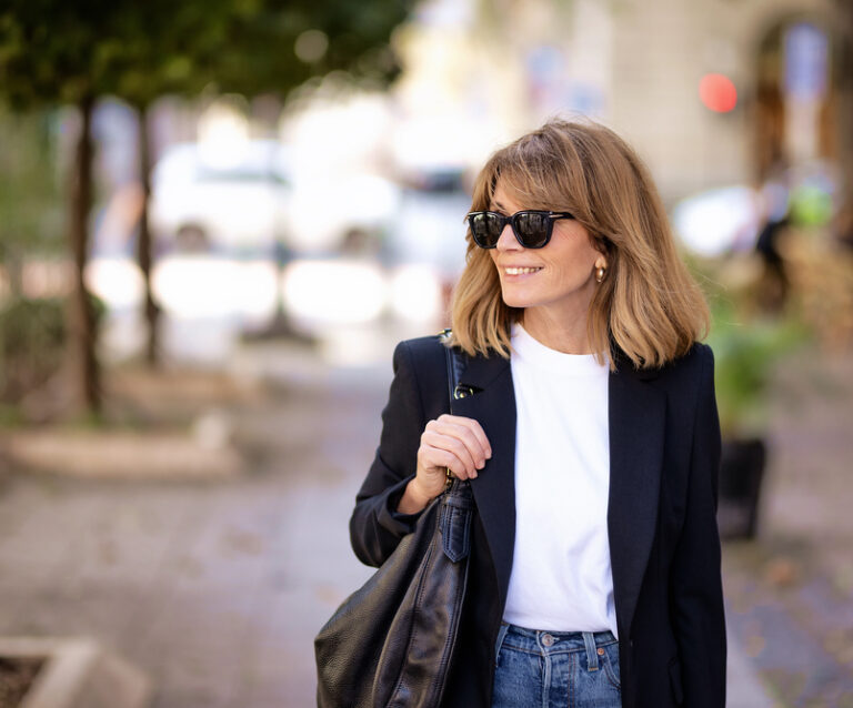 5 Fashion Tips for Busy Moms on a Budget
