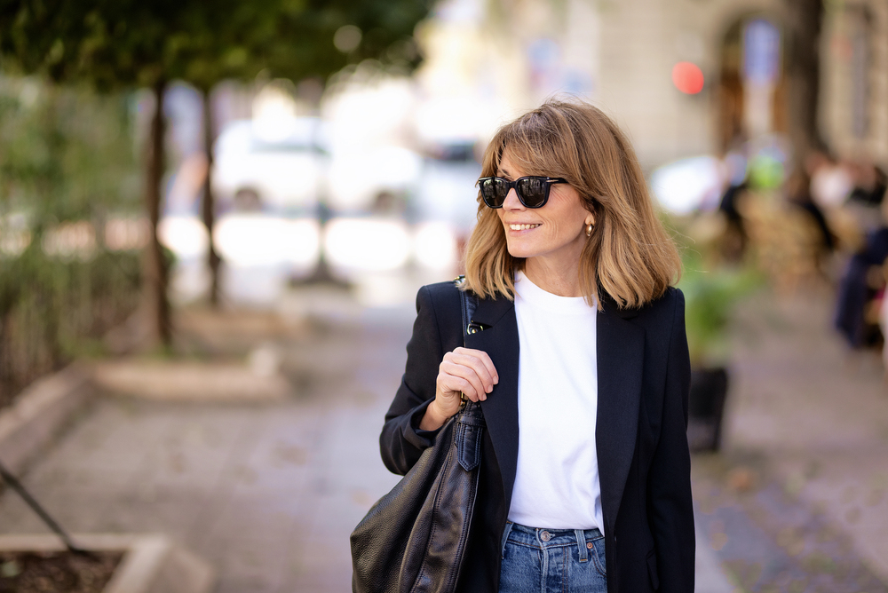 5 Fashion Tips for Busy Moms on a Budget