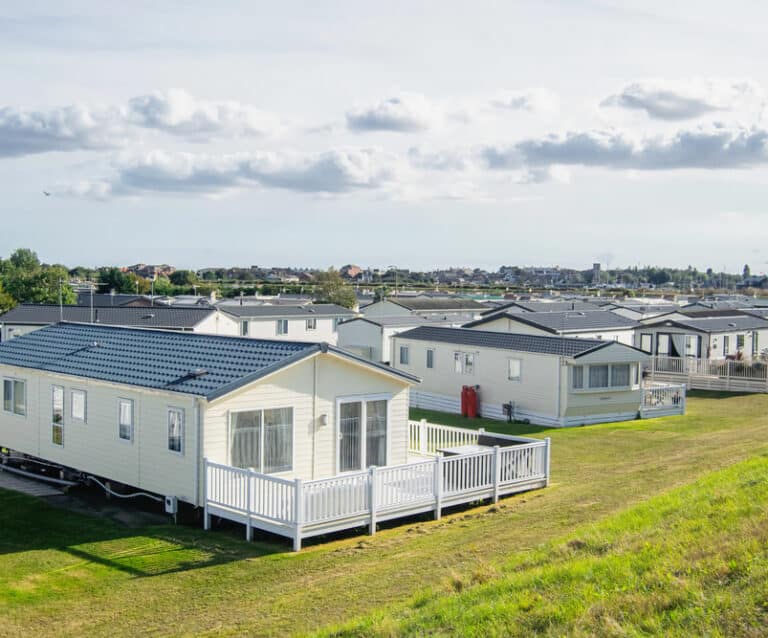 Why Do So Many UK Retirees Prefer Park Bungalows to Houses?