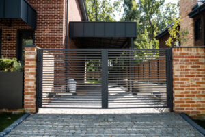 Why Custom Fence Options Appeal To Growing Family Households