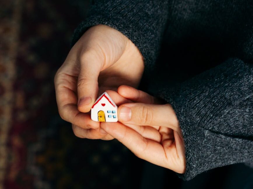 Warmer Family Homes: UK Households, Canadian Winter Lessons